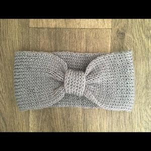 Gray, tie front winter headband